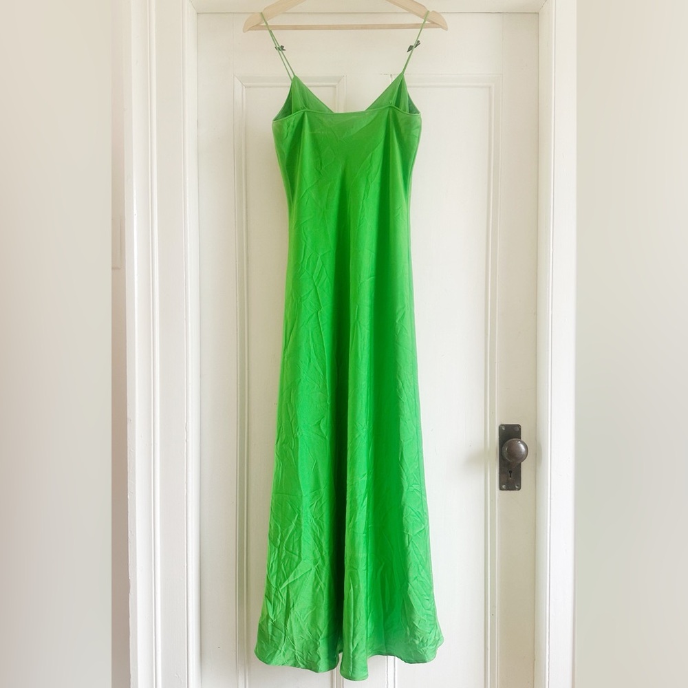 🏷️ NWT WAYF Kelly Satin Slip Dress in Green. Size XS - Picture 6 of 9